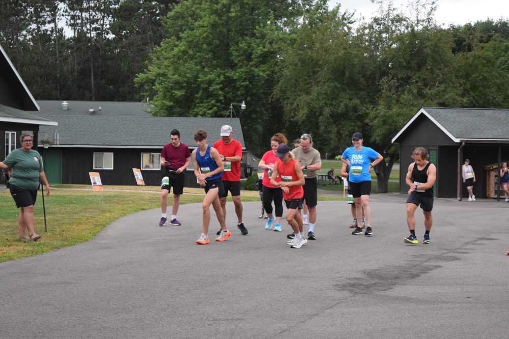 Group of runners at the starting line